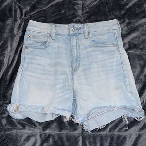 American eagle high rise super stretch shorts , size 4 light wash jeans